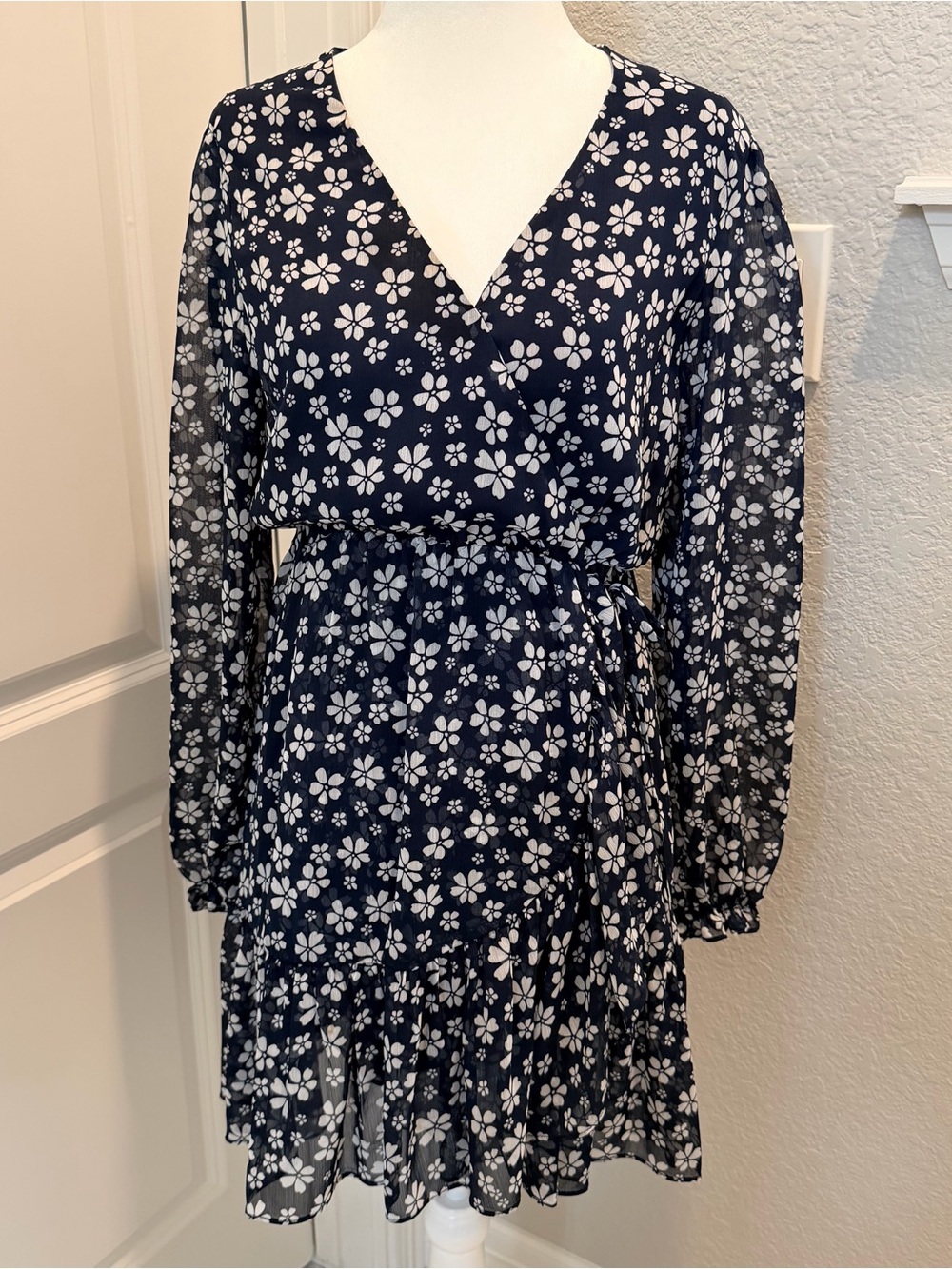 Chelsea28 Classic dress